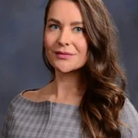 Erica Roth portrait